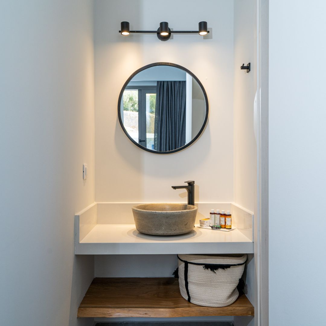 Pignolia Suites Grand Suite Outdoor Jacuzzi 004