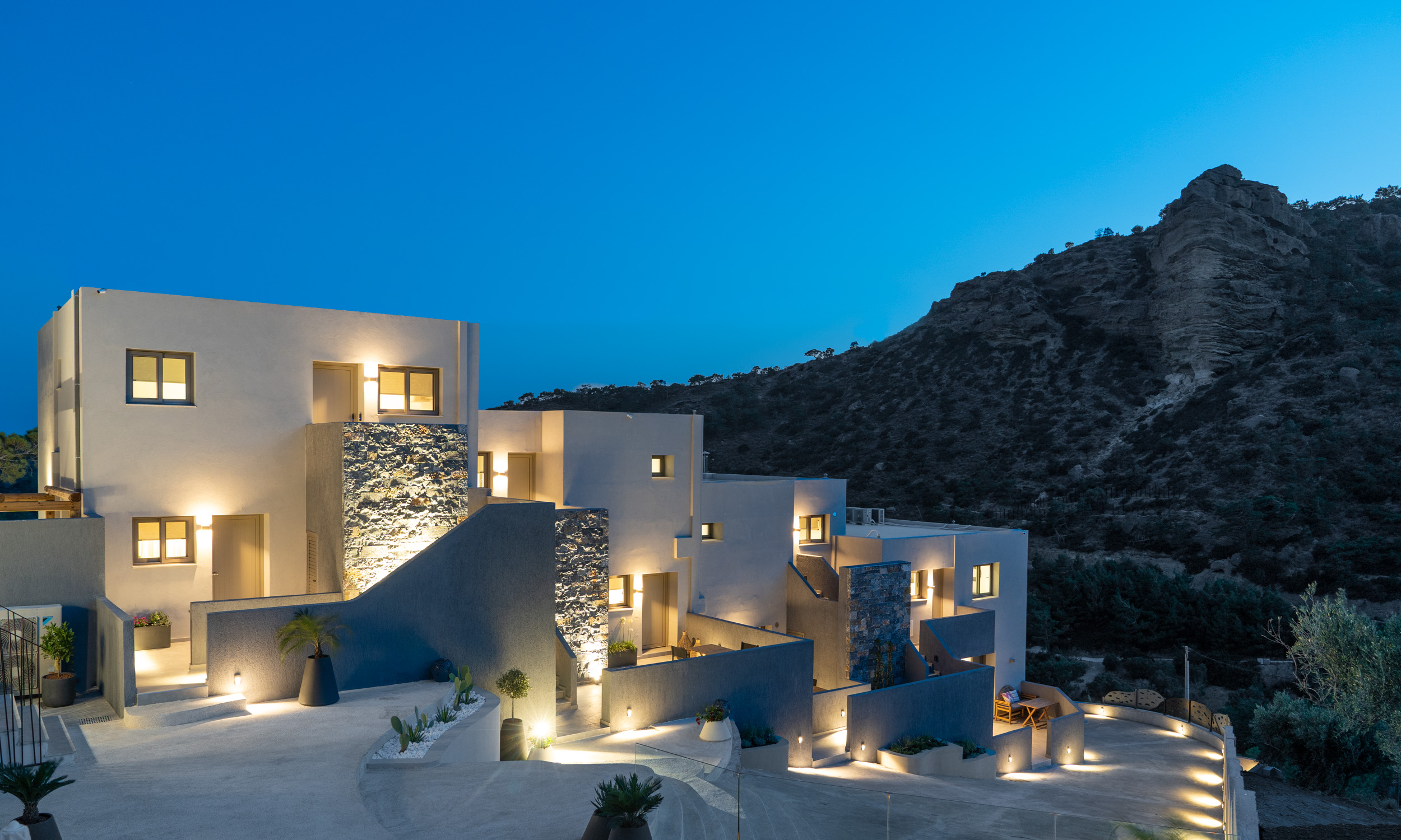 Pignolia Suites One Page 0003