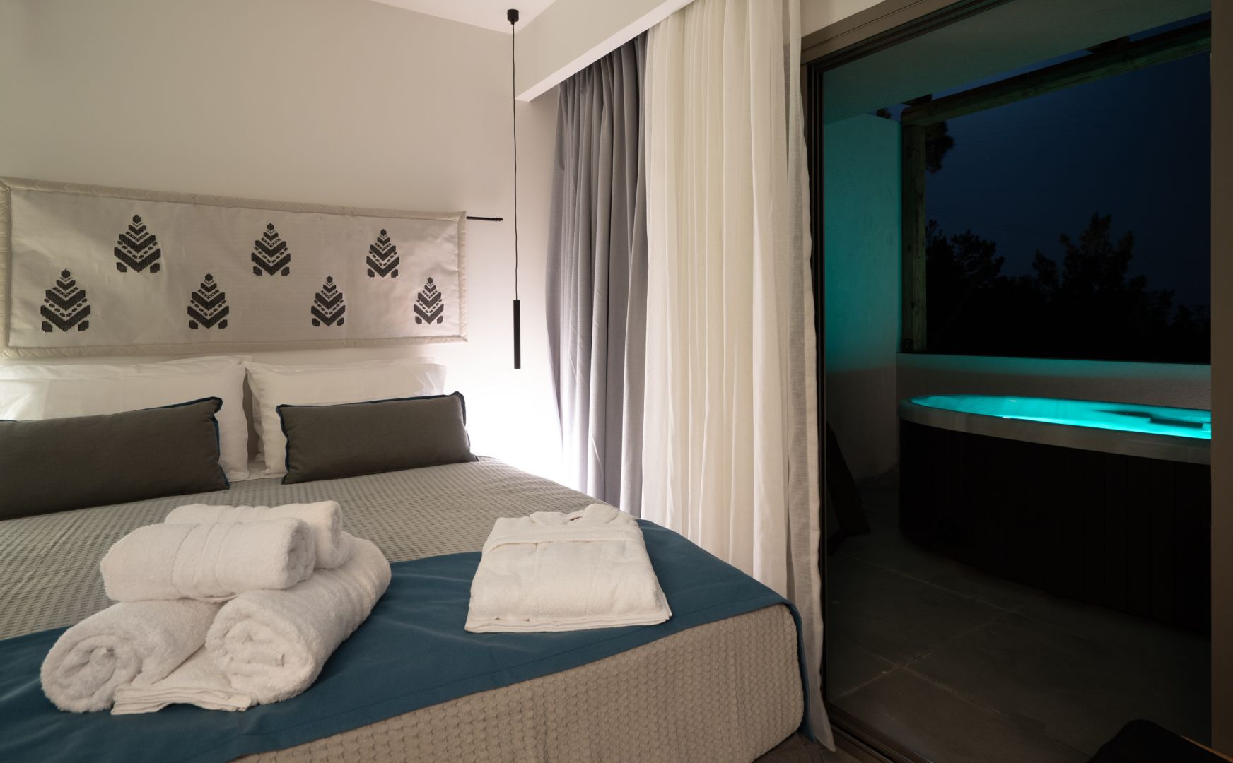 Deluxe Suite mit Whirlpool im Freien und Meerblick 