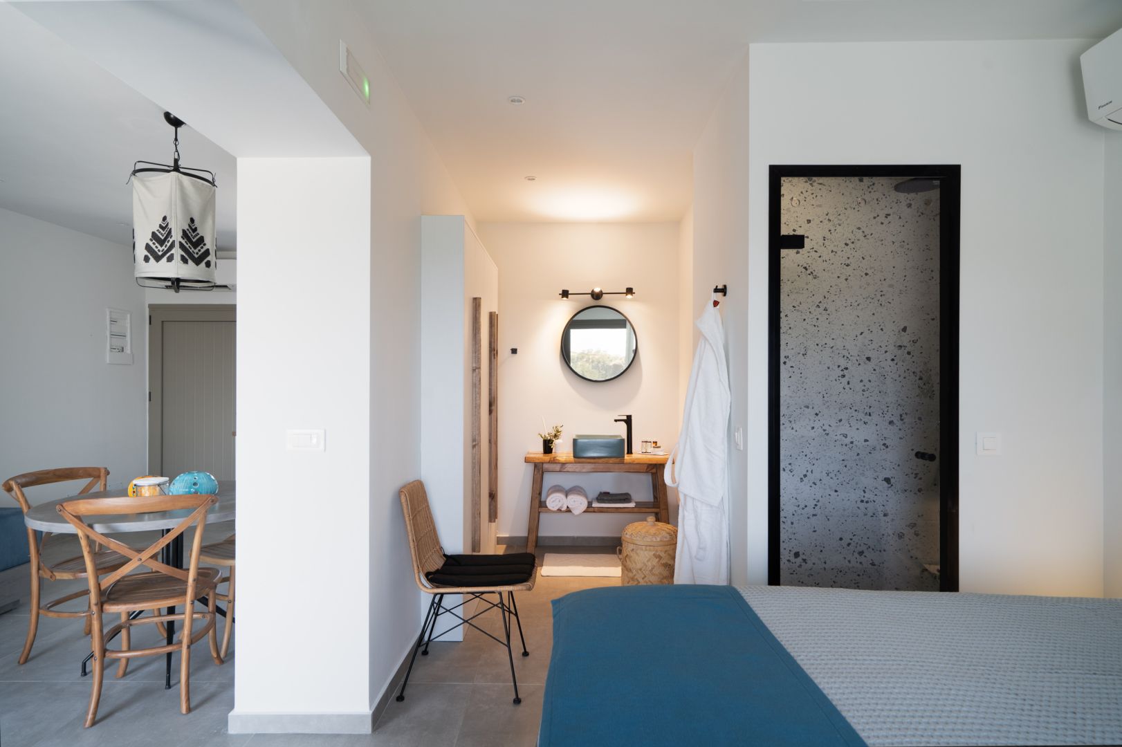 Pignolia Suites Deluxe Suite Outdoor Jacuzzi & Sea View 014