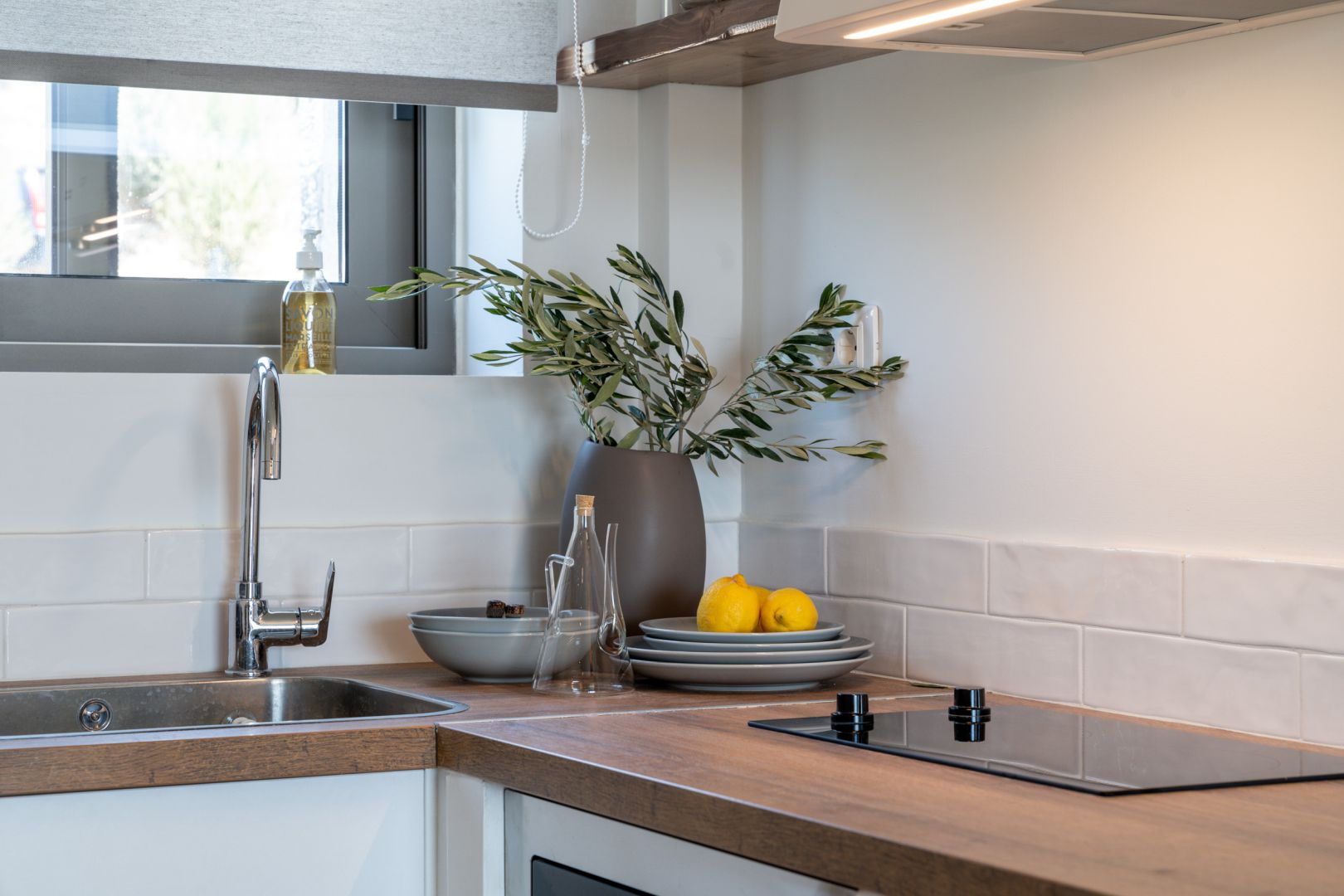 Suite Deluxe con Jacuzzi esterna e vista mare (Lilium – Itea - Anemone)